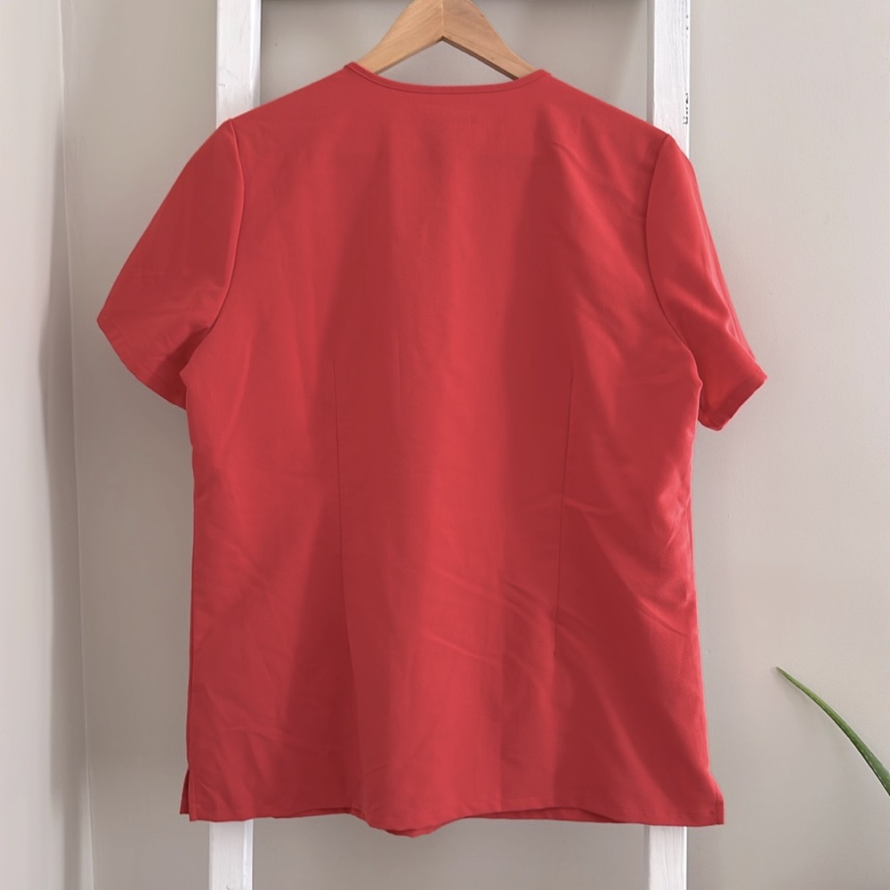 FIGS Casma Scrub Top - Picture 2 of 4